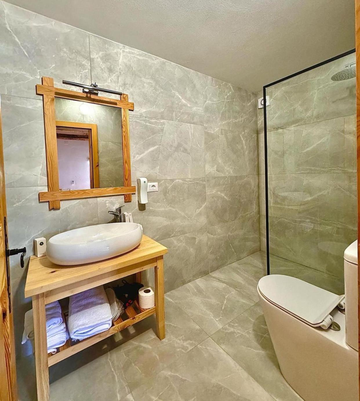 Guesthouse Vitoria - Mrizi I Zanave Fishte Extérieur photo